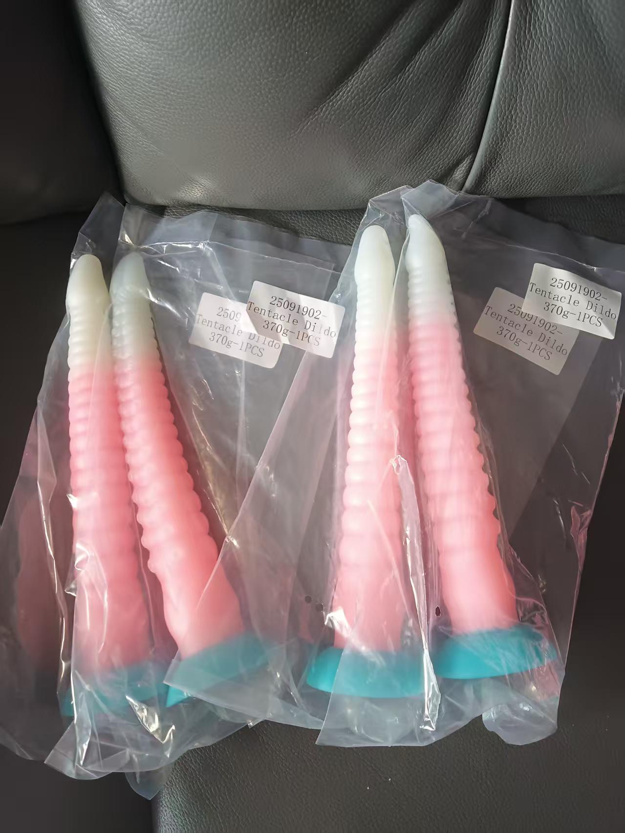 Sex Toys: Long, slender design with tentacles image 2
